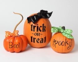 Trick-or-Treat-at-the-Track-e1537458721129